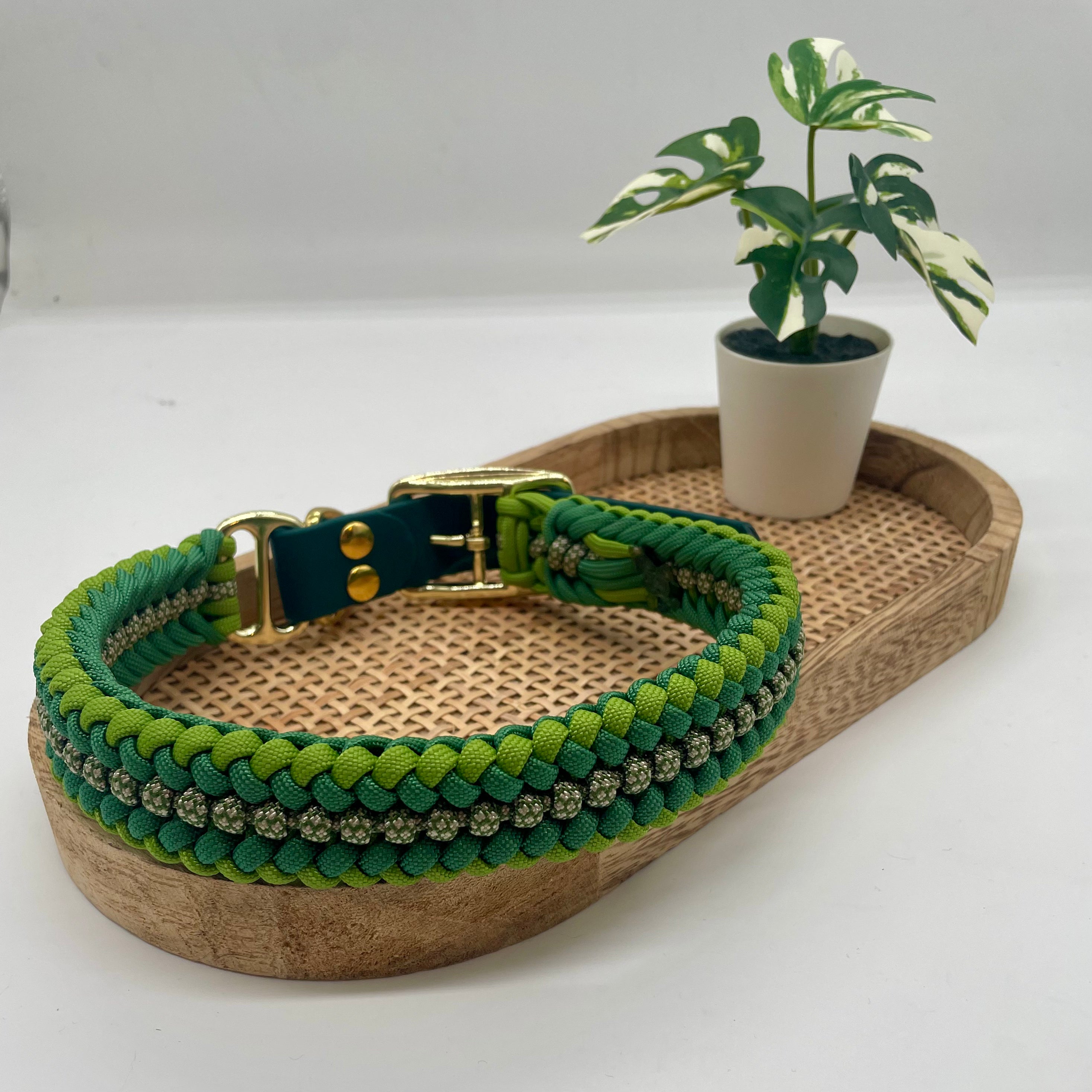 collier en paracorde vert